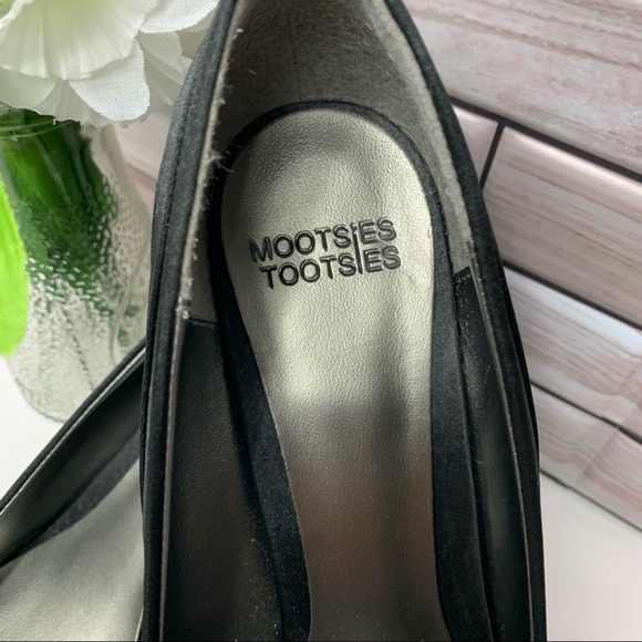 Mootsies Tootsies Black Satin Peep Toe Dress Heels w/Rosette Sz 8.5 - Picture 6 of 13